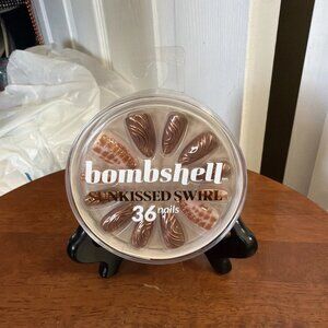 BOMBSHELL Sunkissed Swirls Med Almond Nails - NIP